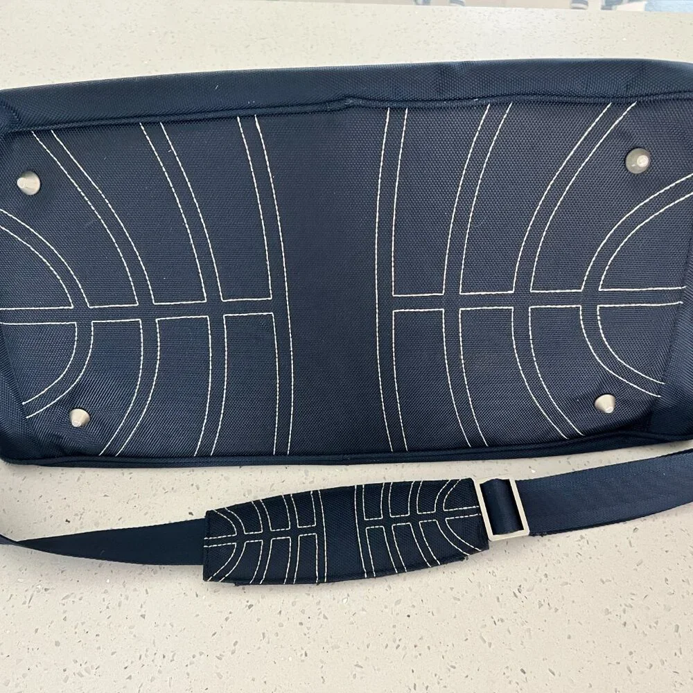 Pan Am Navy Blue Multipurpose Duffel/Gym/Carry-On/Overnight Bag - Picture 15 of 16